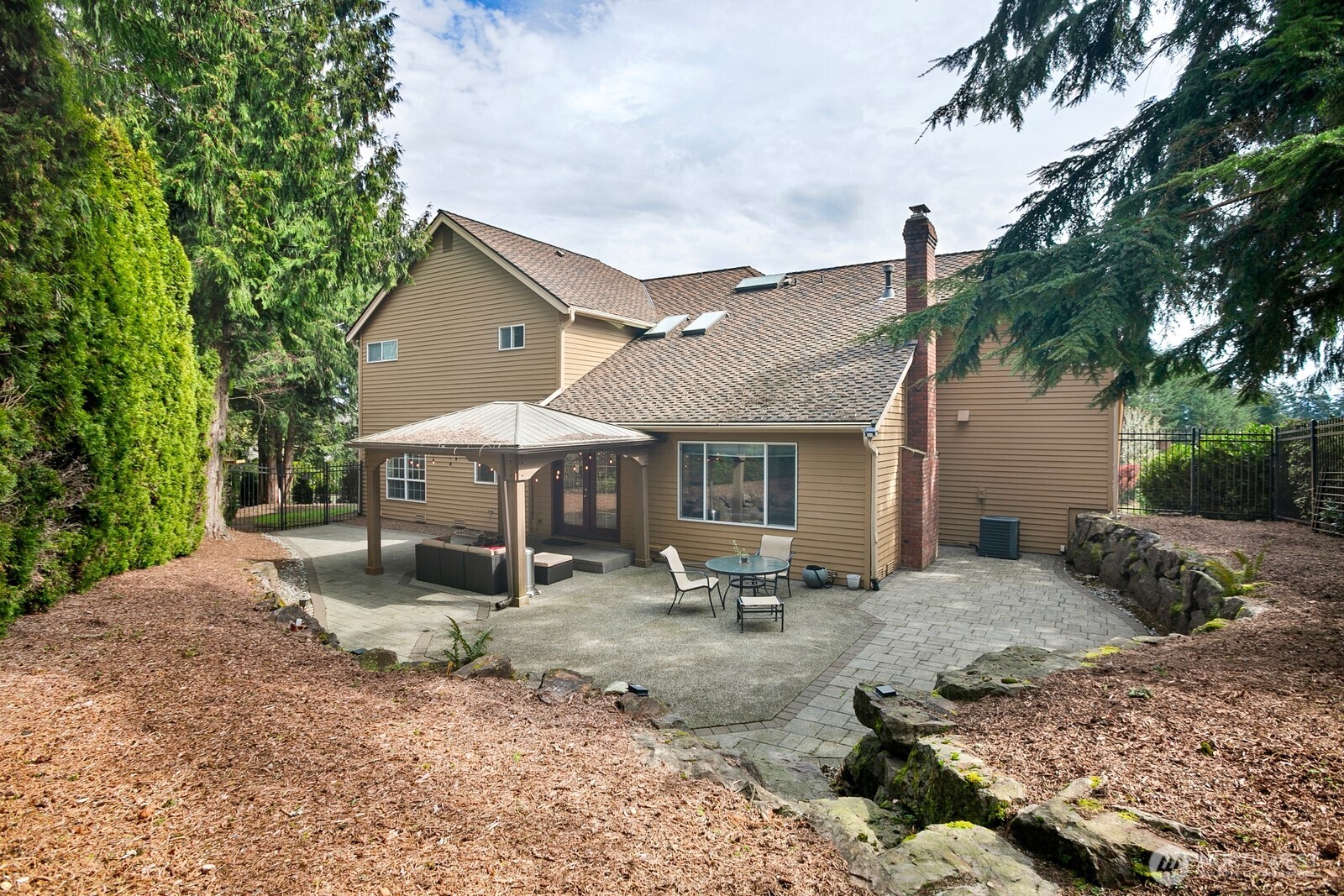 18451 NW Village Park Drive , Issaquah, WA 98027