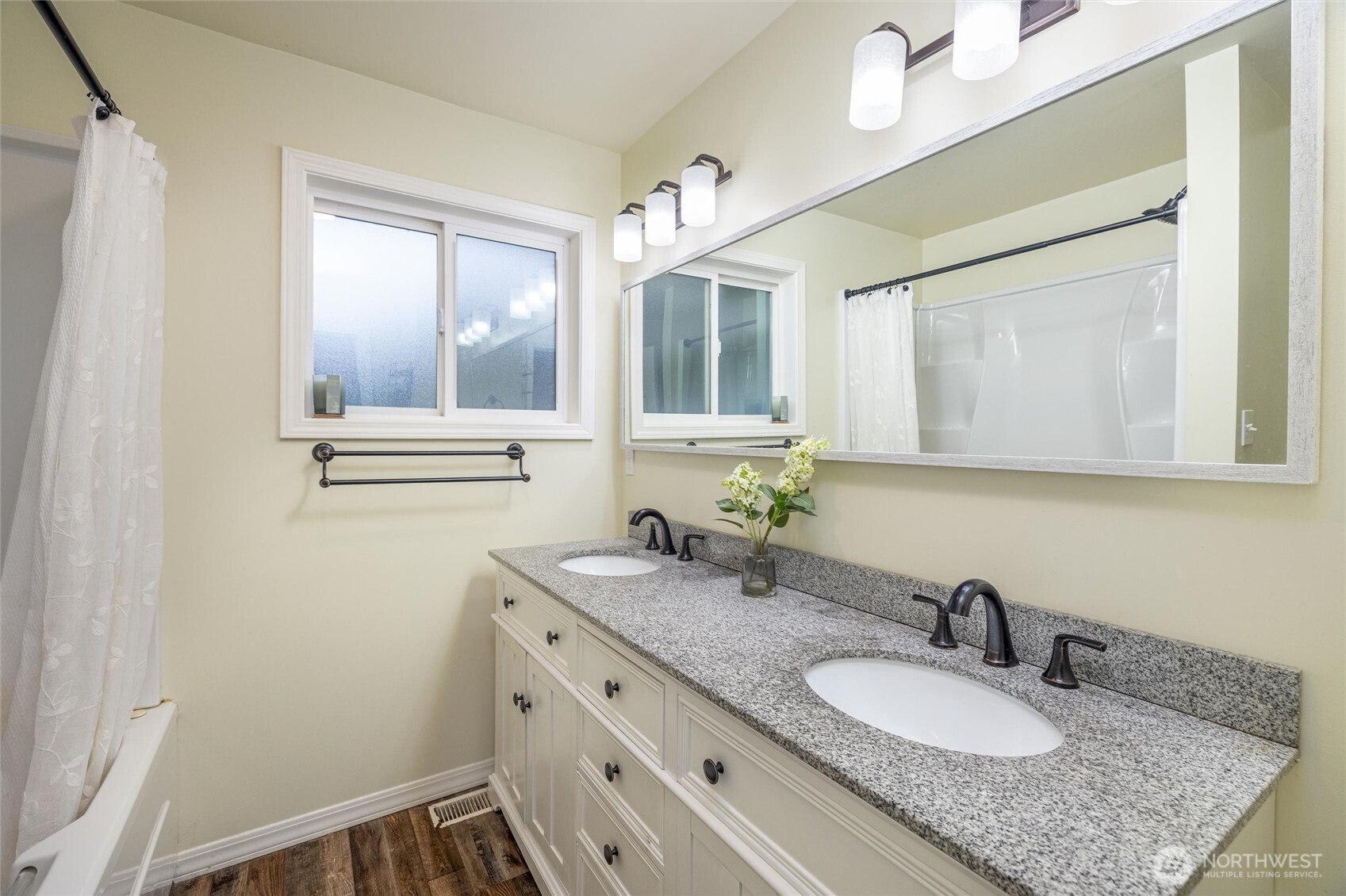 924 E Grover Street , Lynden, WA 98264