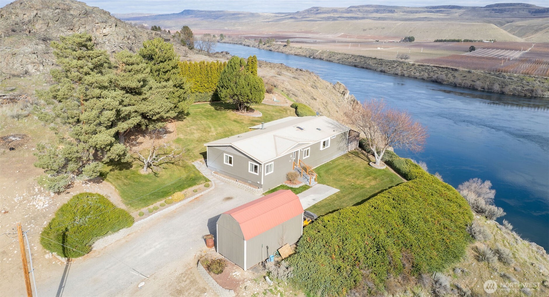 384 SR 173 , Brewster, WA 98812