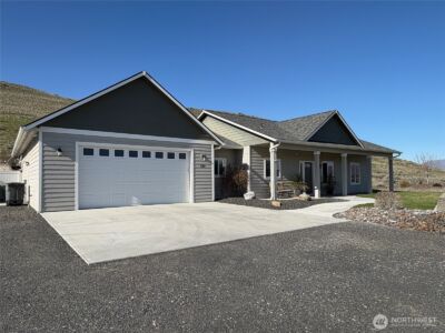 522 Adobe Way , Selah, WA 98942