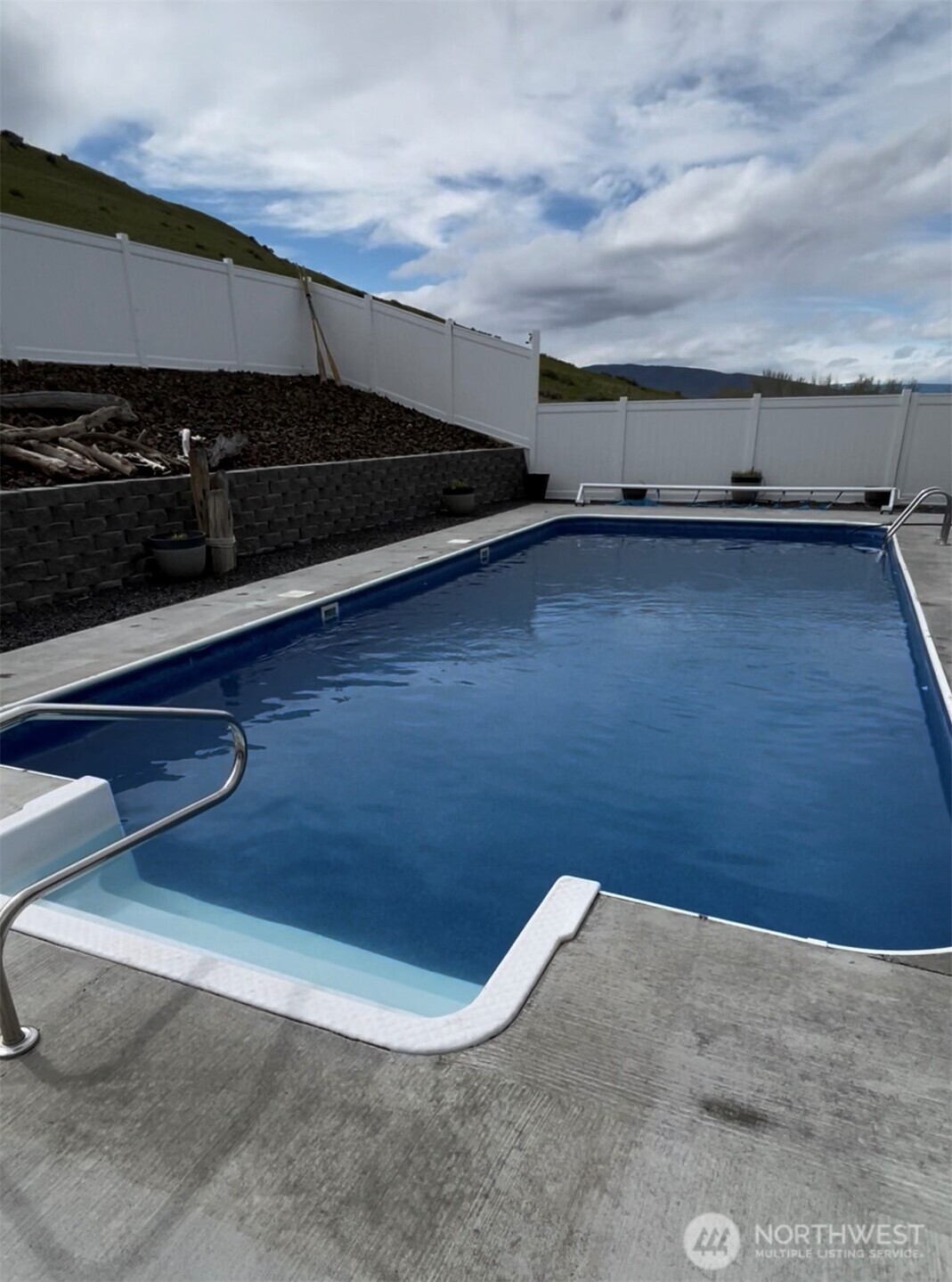 522 Adobe Way , Selah, WA 98942