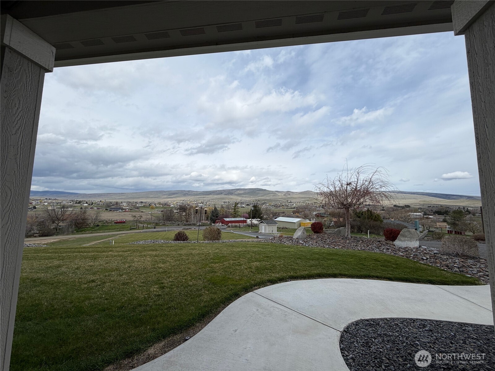 522 Adobe Way , Selah, WA 98942