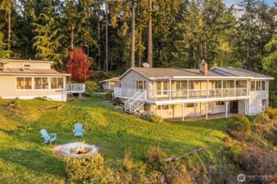 9139 SW Bayview Drive , Vashon, WA 98070