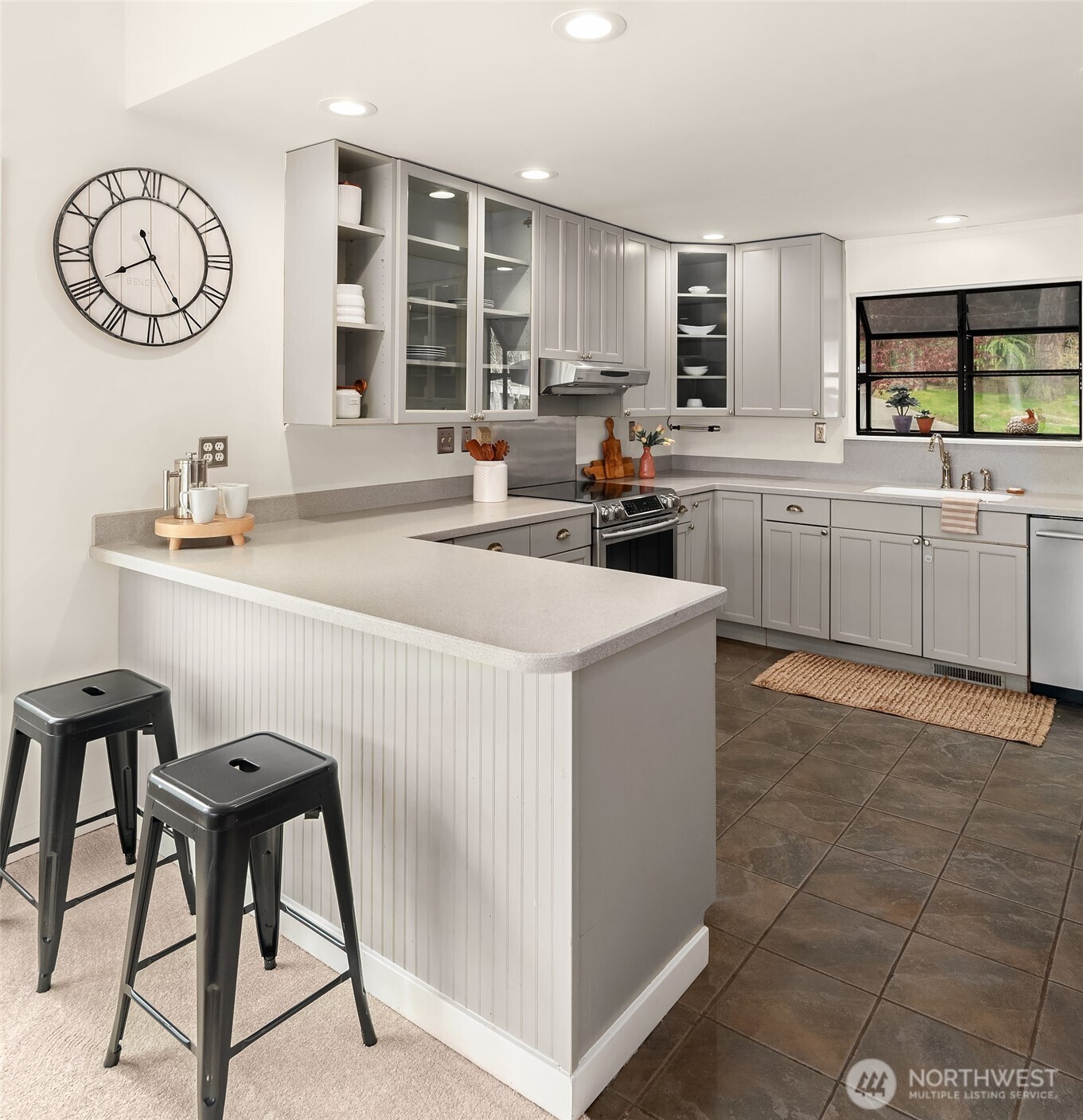 9139 SW Bayview Drive , Vashon, WA 98070