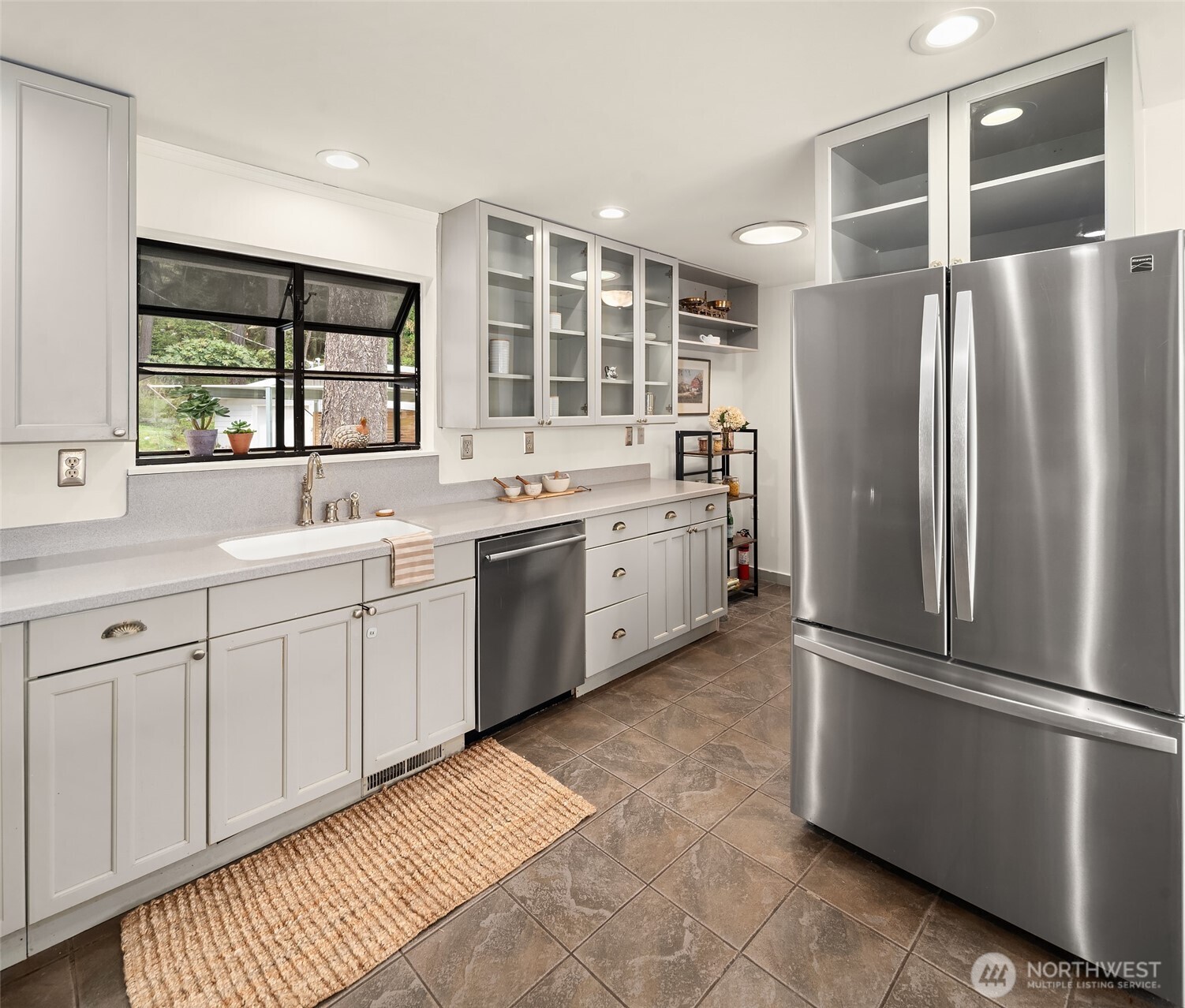 9139 SW Bayview Drive , Vashon, WA 98070