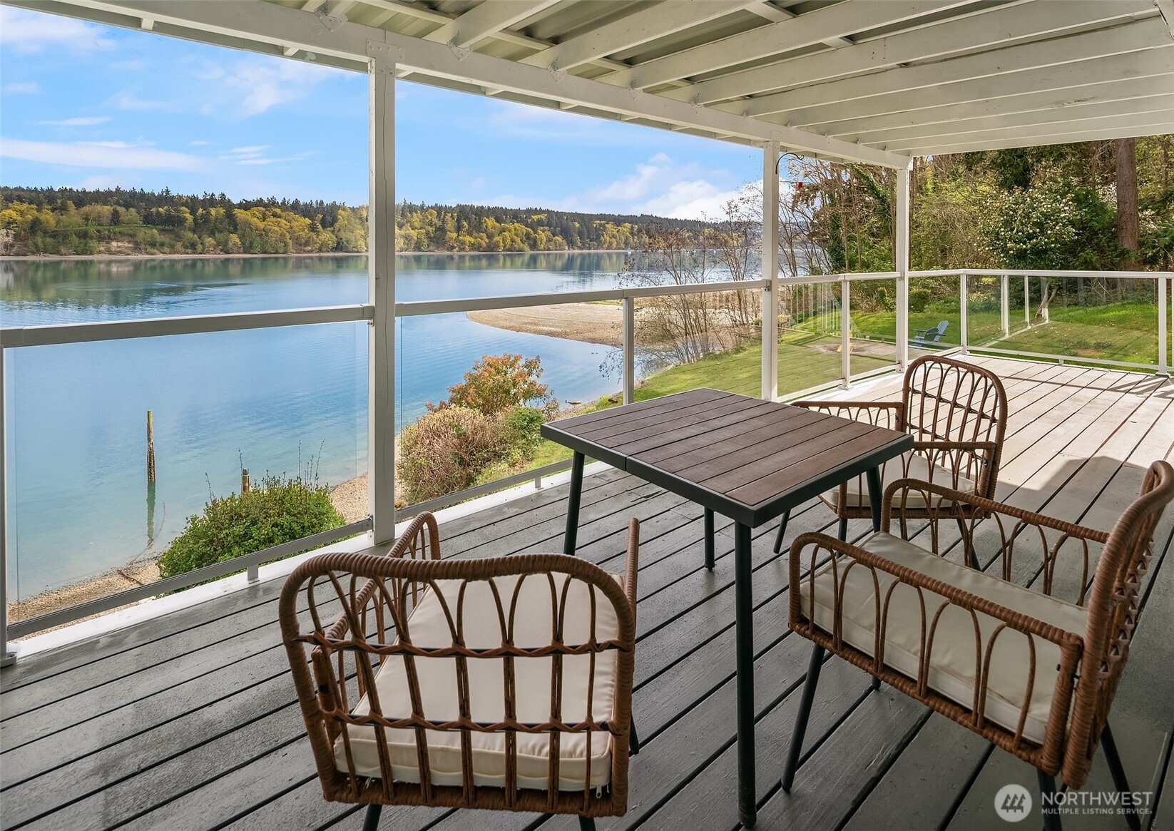 9139 SW Bayview Drive , Vashon, WA 98070