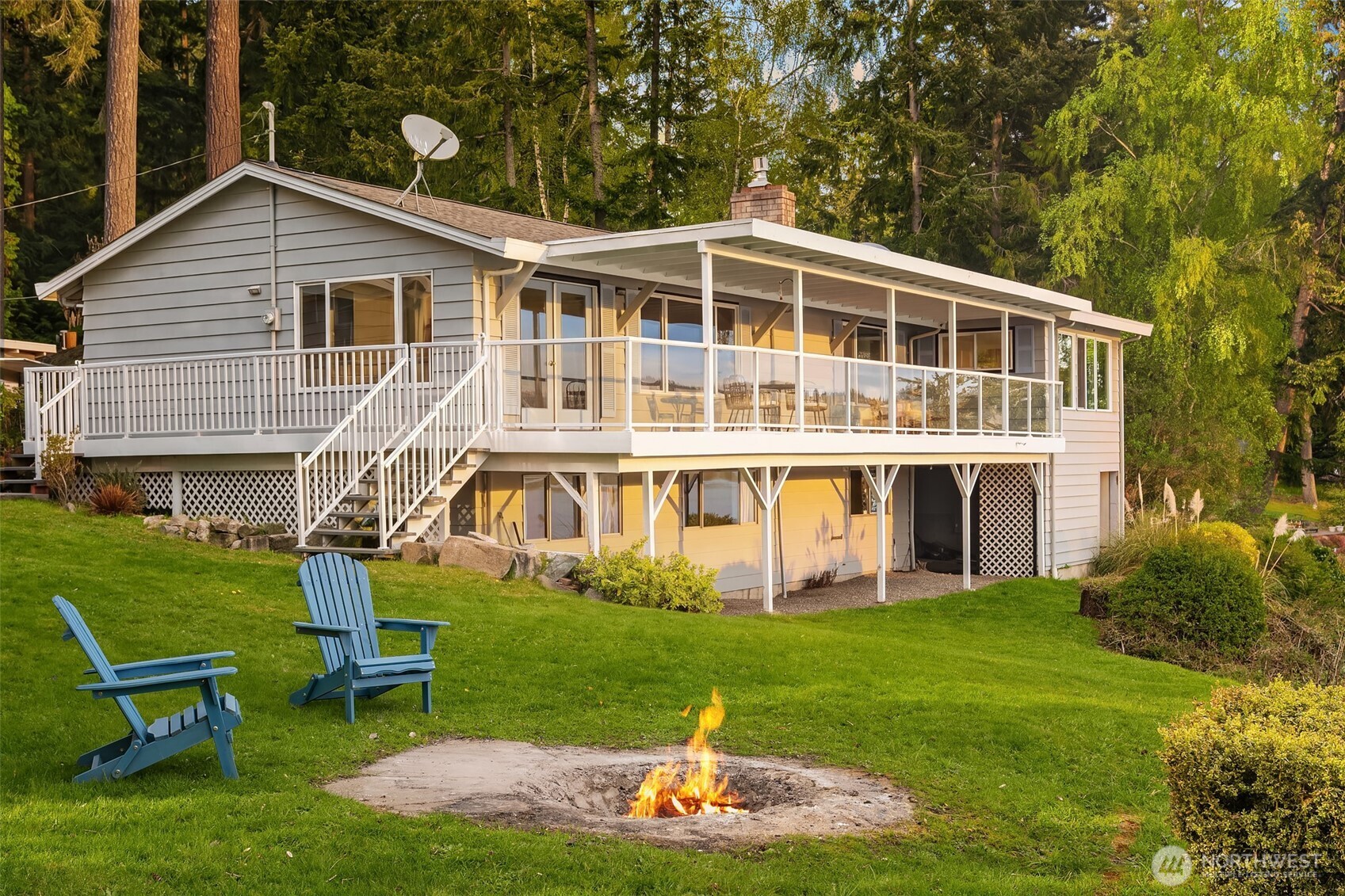 9139 SW Bayview Drive , Vashon, WA 98070