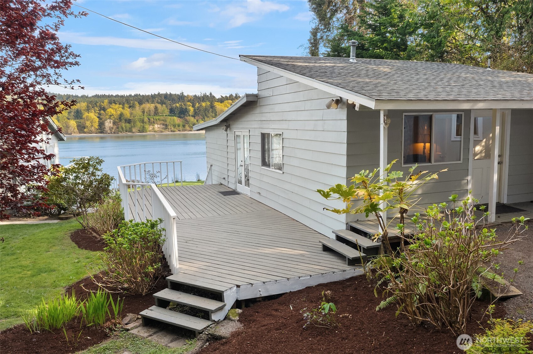 9139 SW Bayview Drive , Vashon, WA 98070