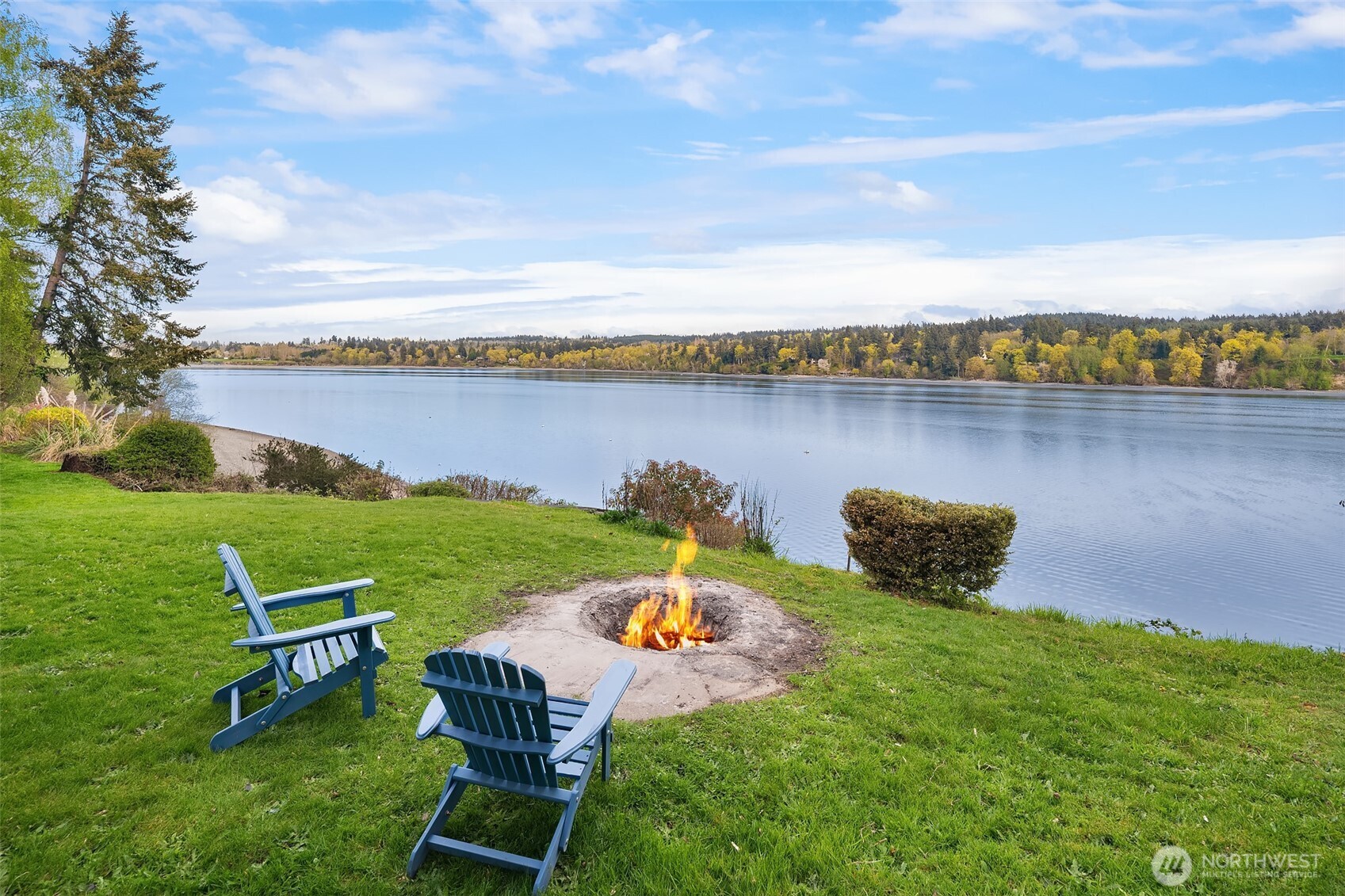 9139 SW Bayview Drive , Vashon, WA 98070