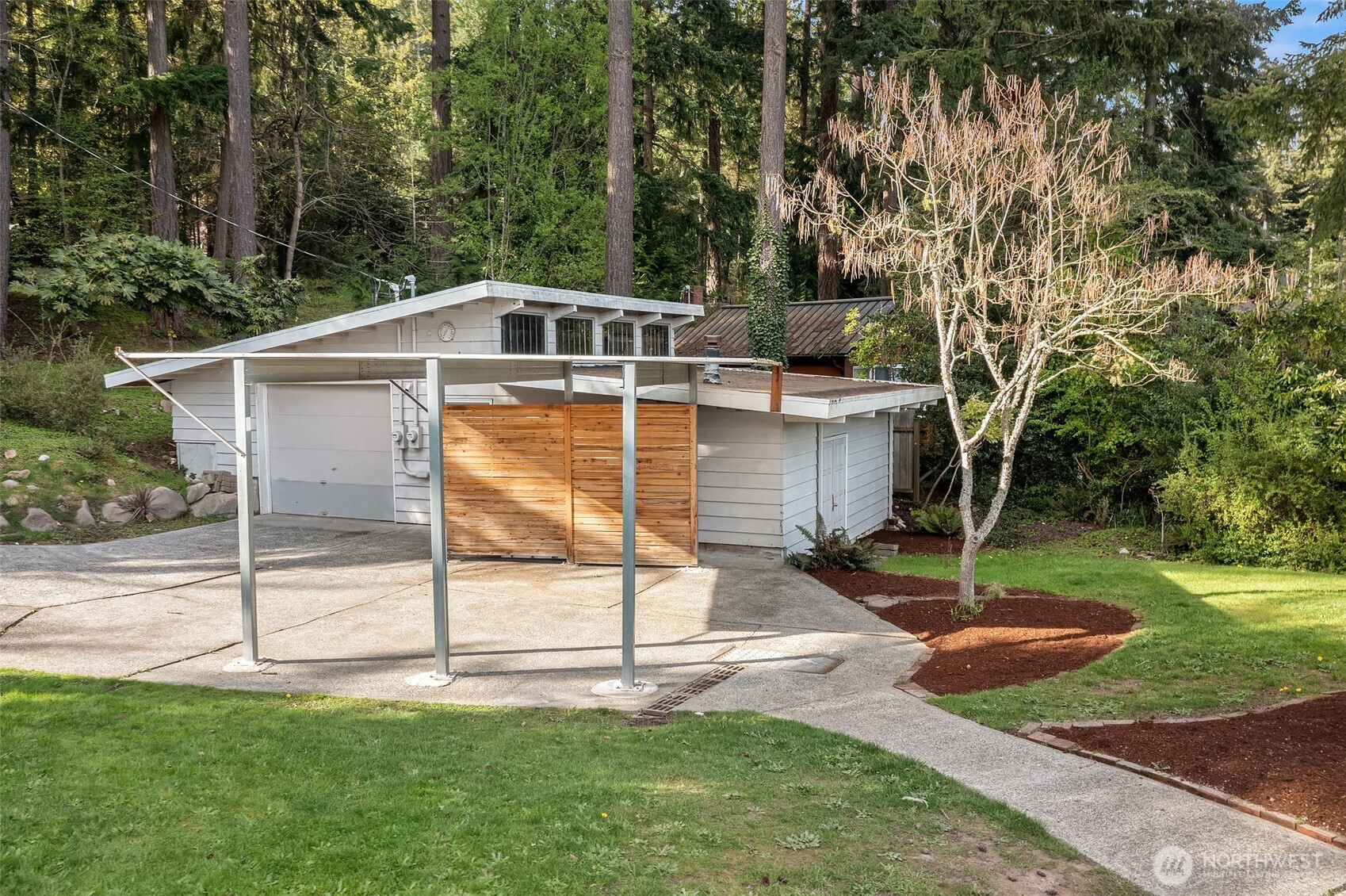 9139 SW Bayview Drive , Vashon, WA 98070