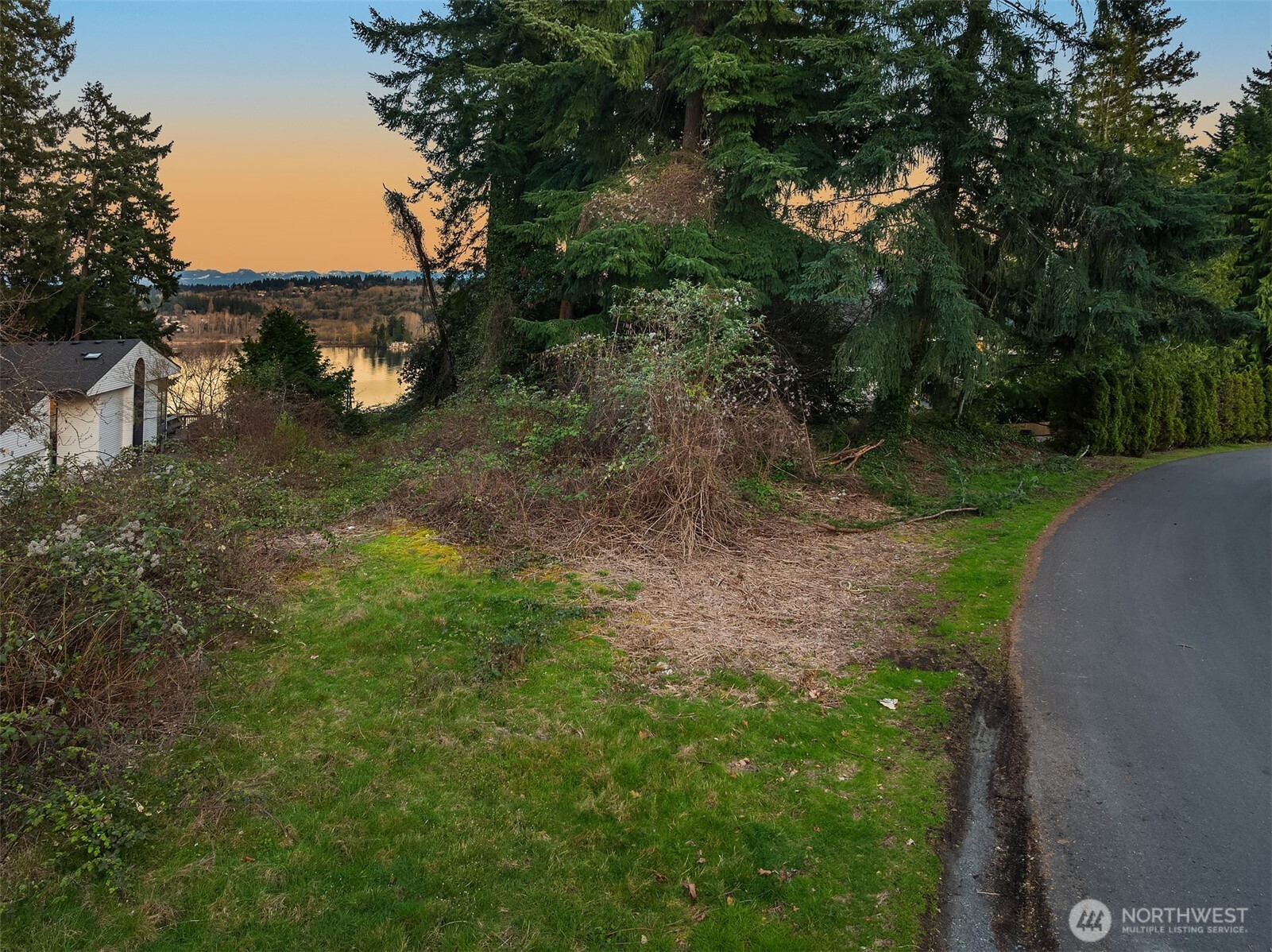 11312 83rd Place NE, Kirkland, WA 98034