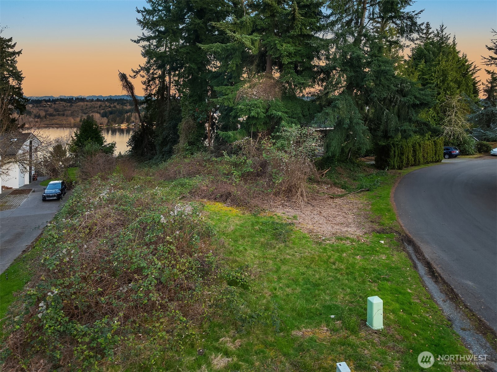 11312 83rd Place NE, Kirkland, WA 98034