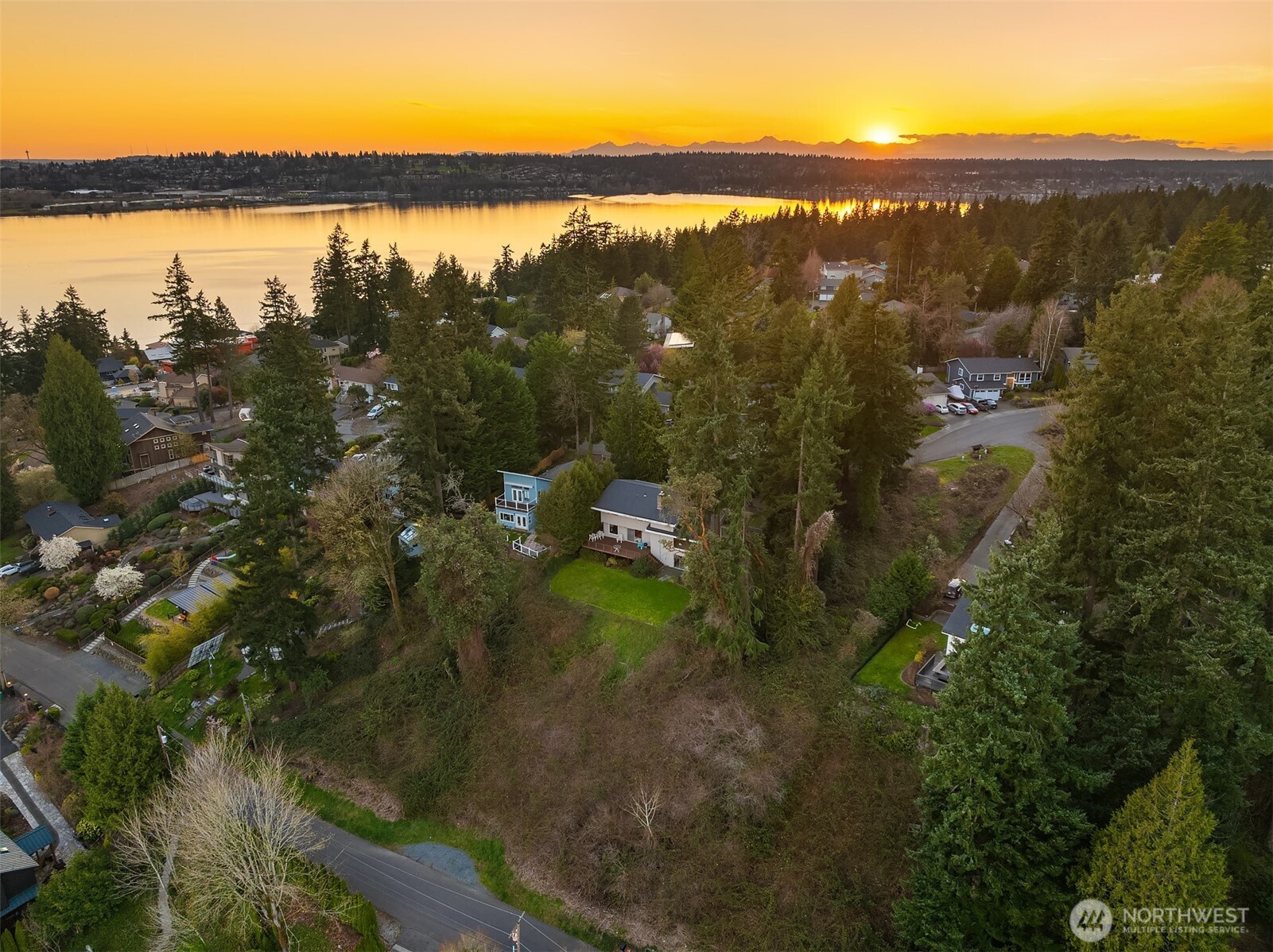 11312 83rd Place NE, Kirkland, WA 98034