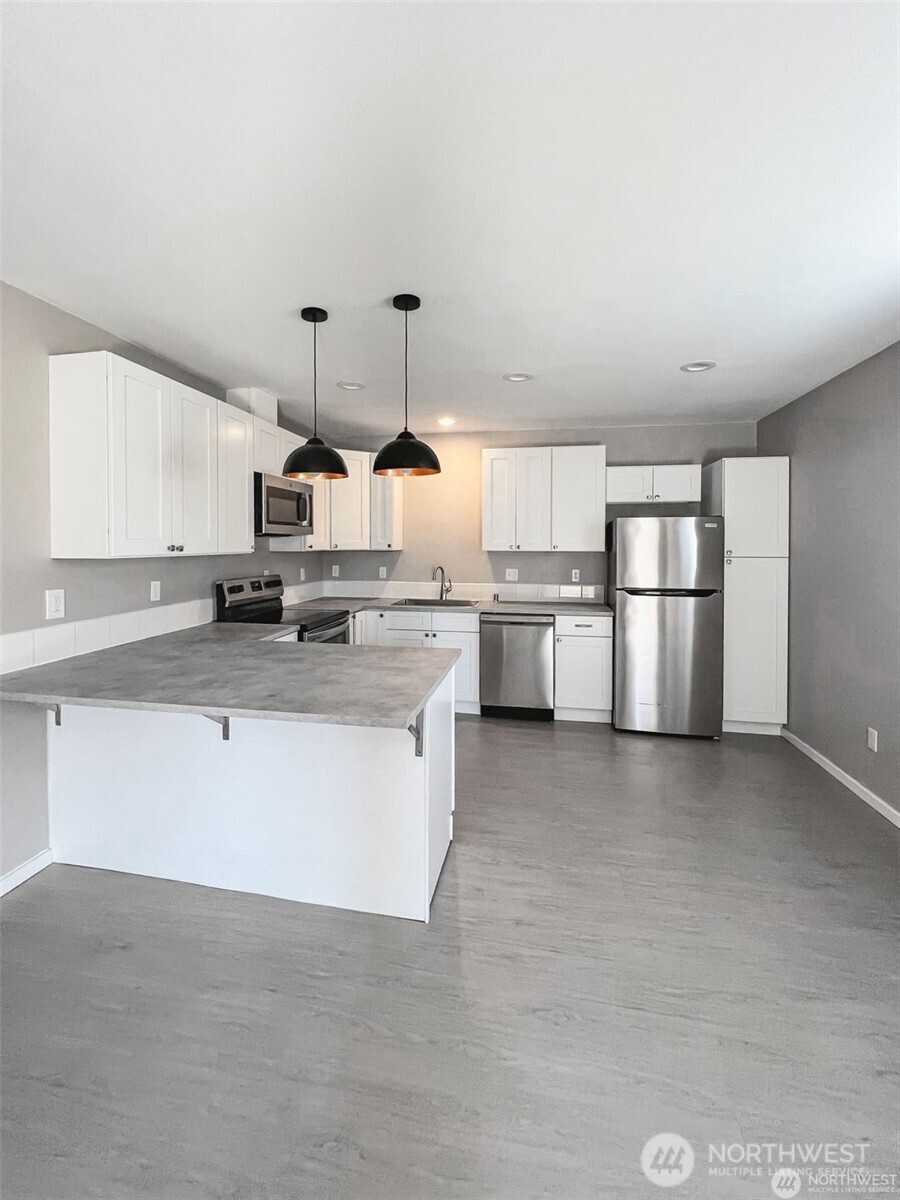 1306 E 32nd Street , Tacoma, WA 98404