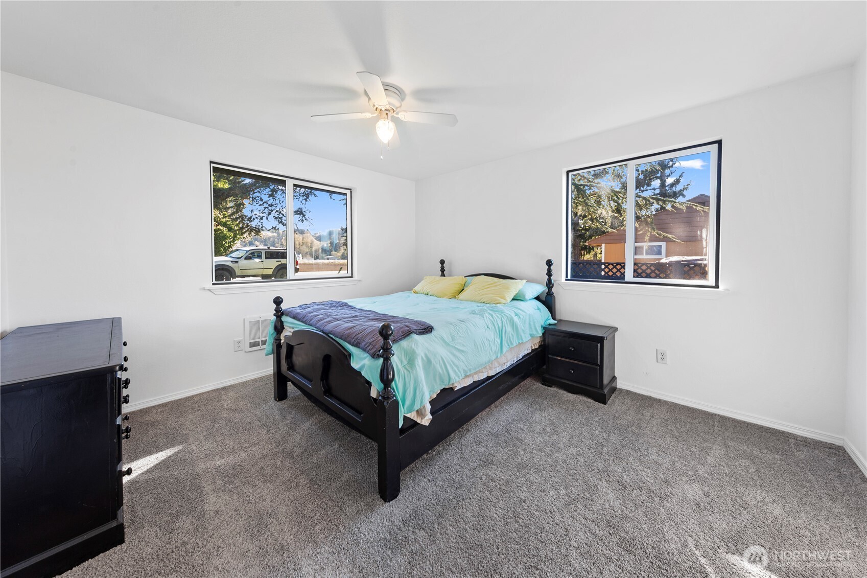 6505 Stewart Avenue E, Puyallup, WA 98371