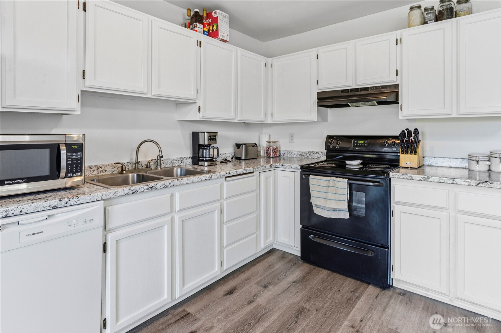 6505 Stewart Avenue E, Puyallup, WA 98371