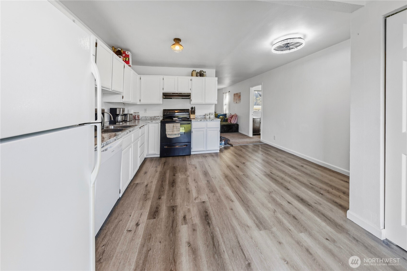 6505 Stewart Avenue E, Puyallup, WA 98371