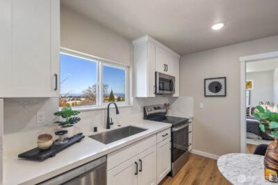 3425 Bell Avenue , Everett, WA 98201 - Photo 9