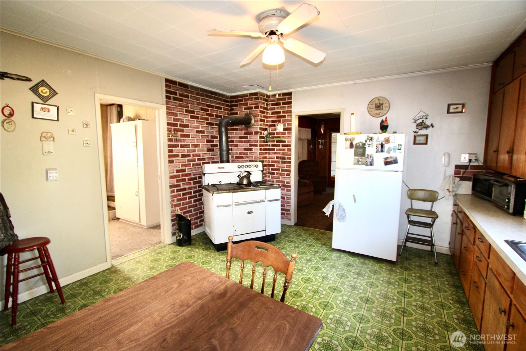 640 Highland Loop Road , Kettle Falls, WA 99141