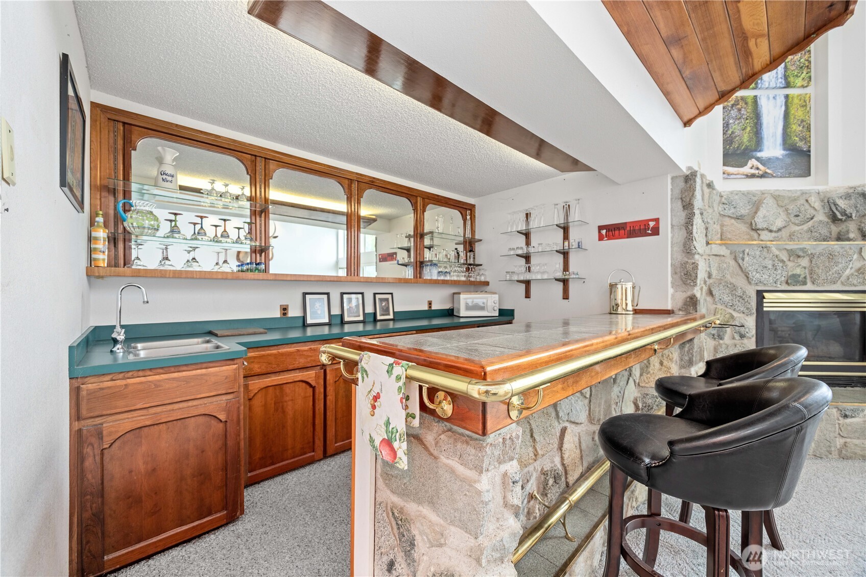 985 Guffy Road , Chelan, WA 98816