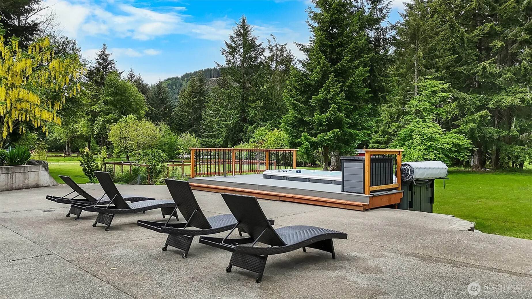 17718 Mulqueen Road SE, Rainier, WA 98576