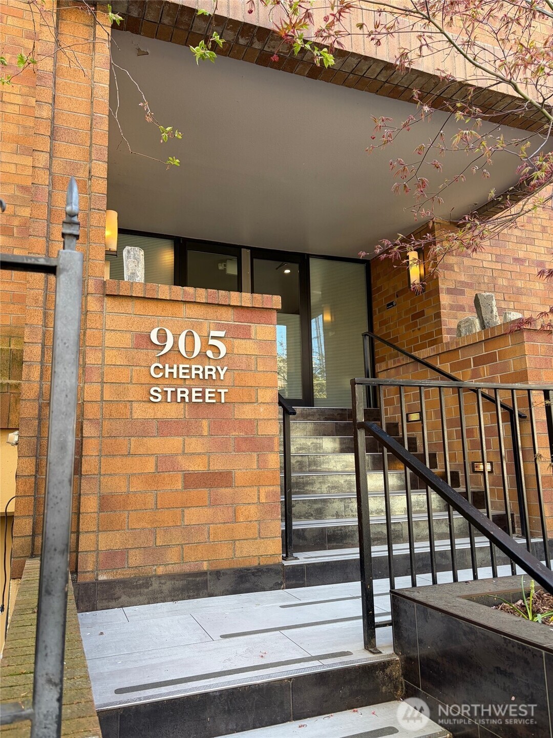905 Cherry Street #306, Seattle, WA 98104