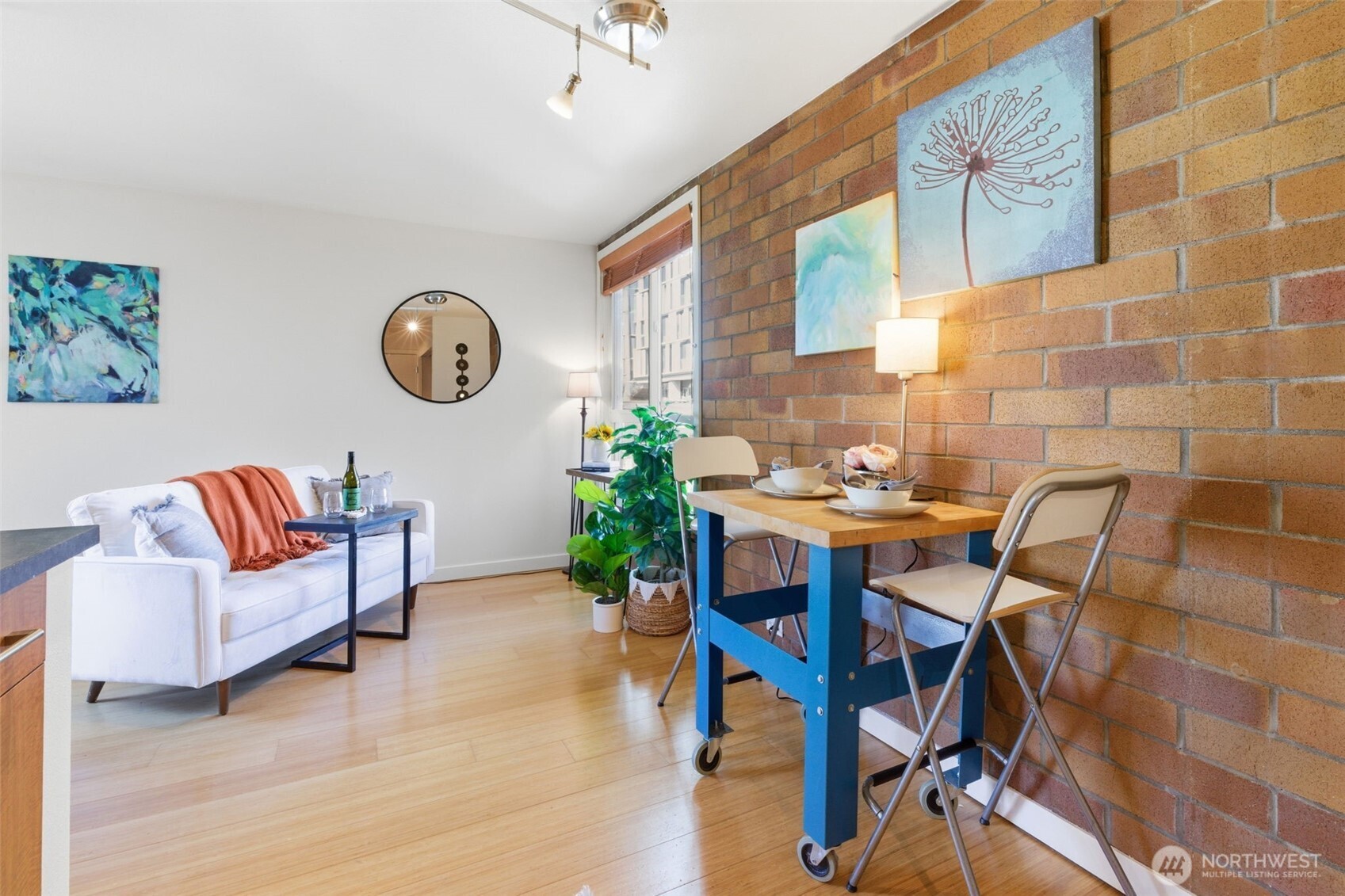 905 Cherry Street #306, Seattle, WA 98104