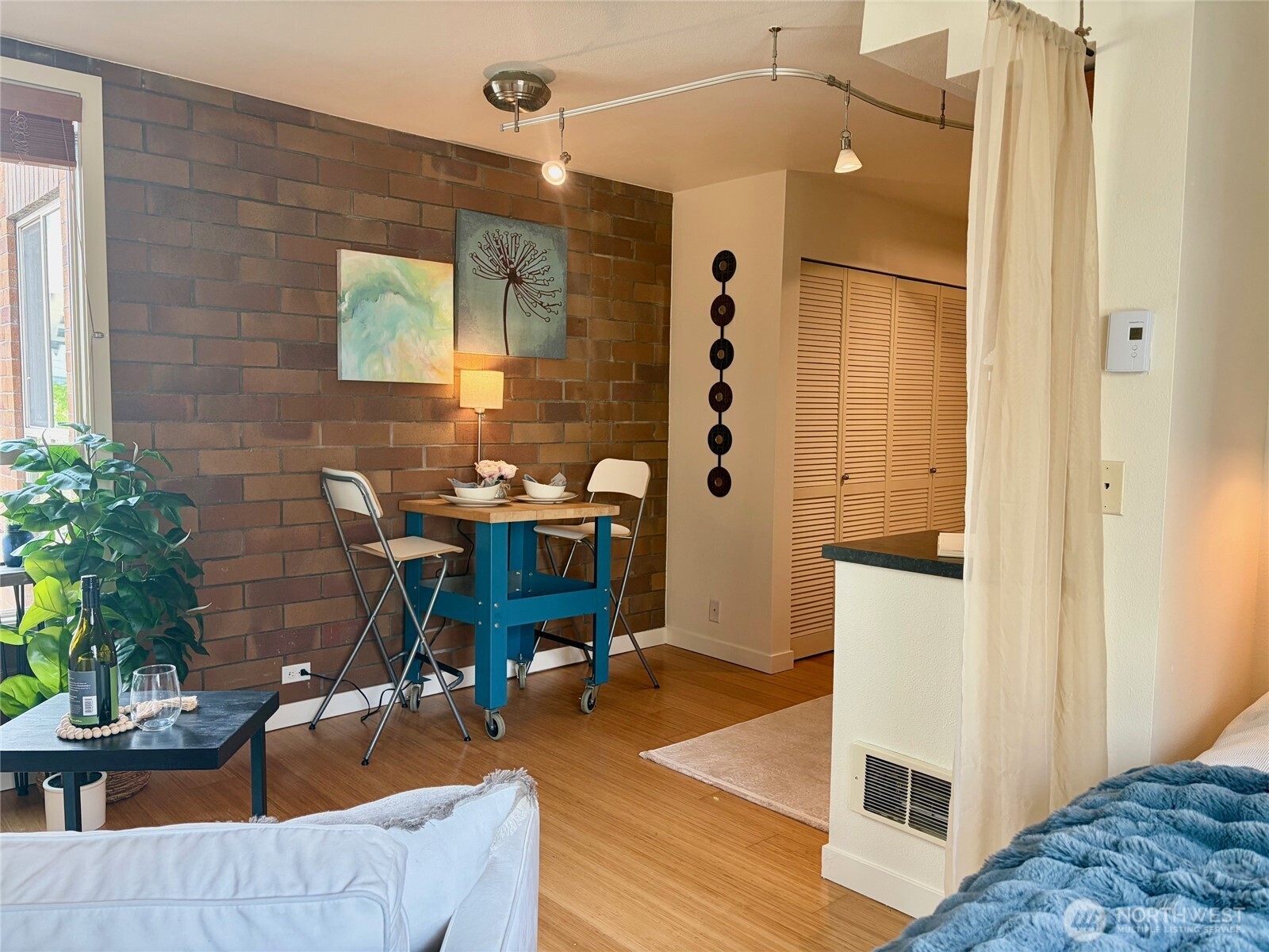 905 Cherry Street #306, Seattle, WA 98104