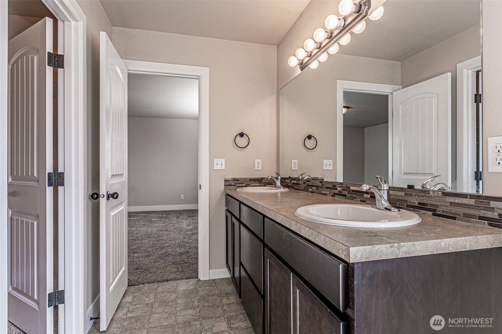 952 Burton Ray Street NE, Olympia, WA 98516