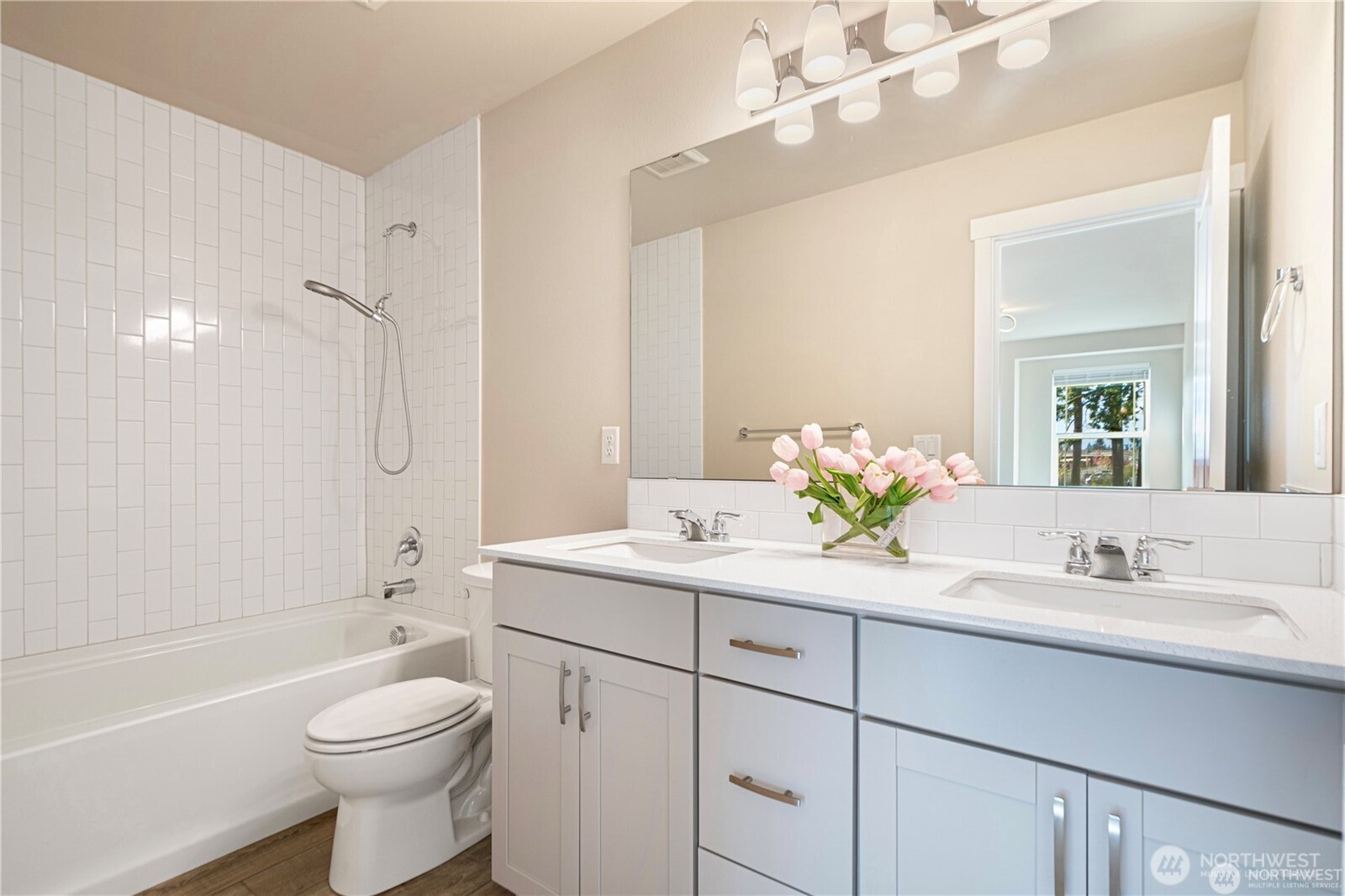 23827 SE 115th Place SE, Kent, WA 98031