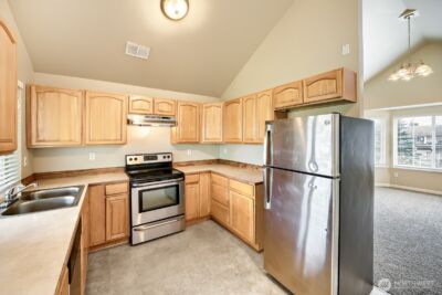 1701 S 87th Street , Tacoma, WA 98444 - Photo 9
