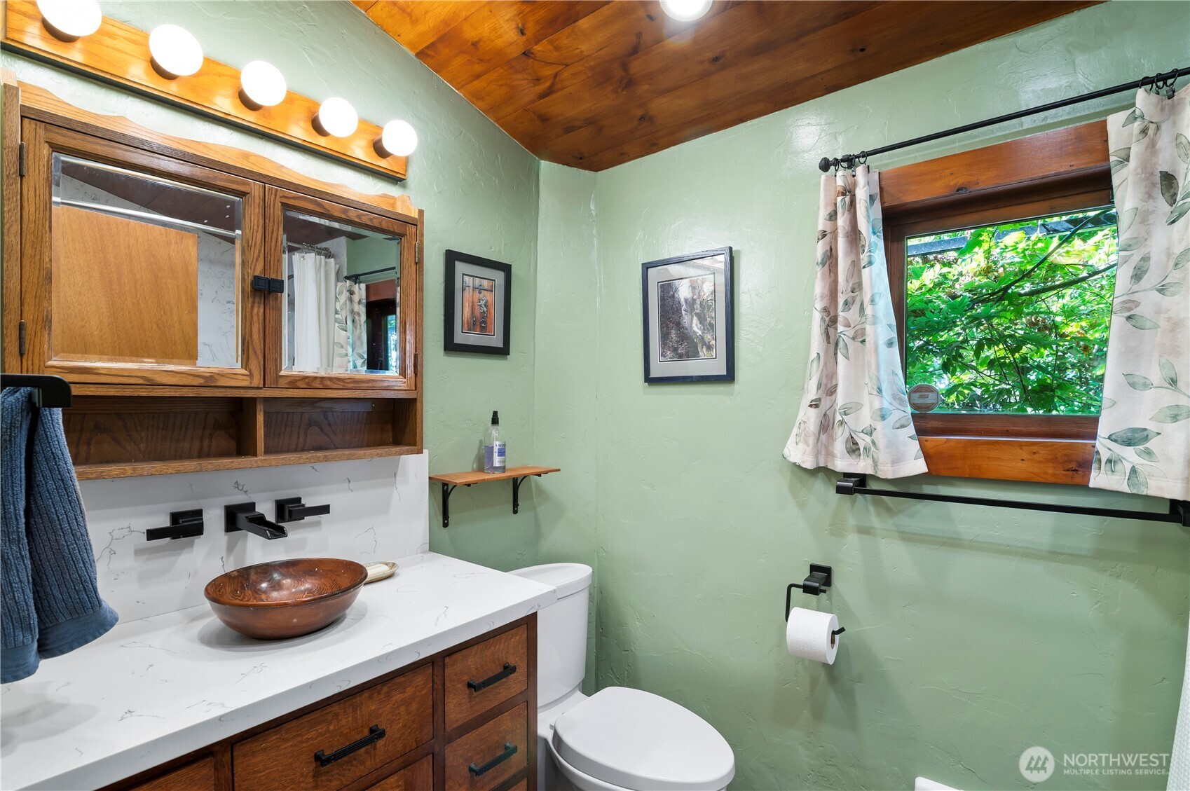 7411 Hermosa Beach Road , Tulalip, WA 98271