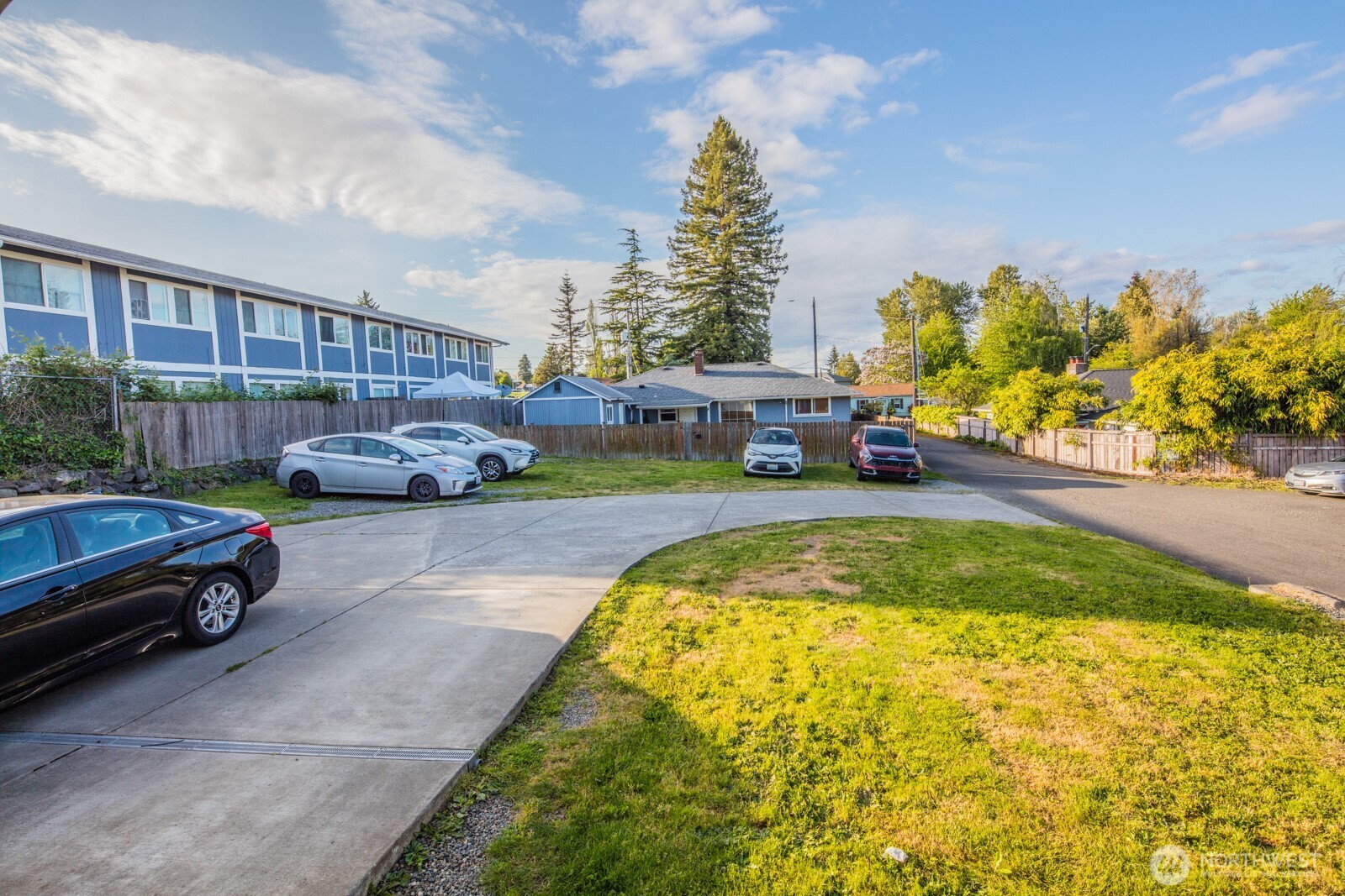 3745 S 150th Street , Tukwila, WA 98188