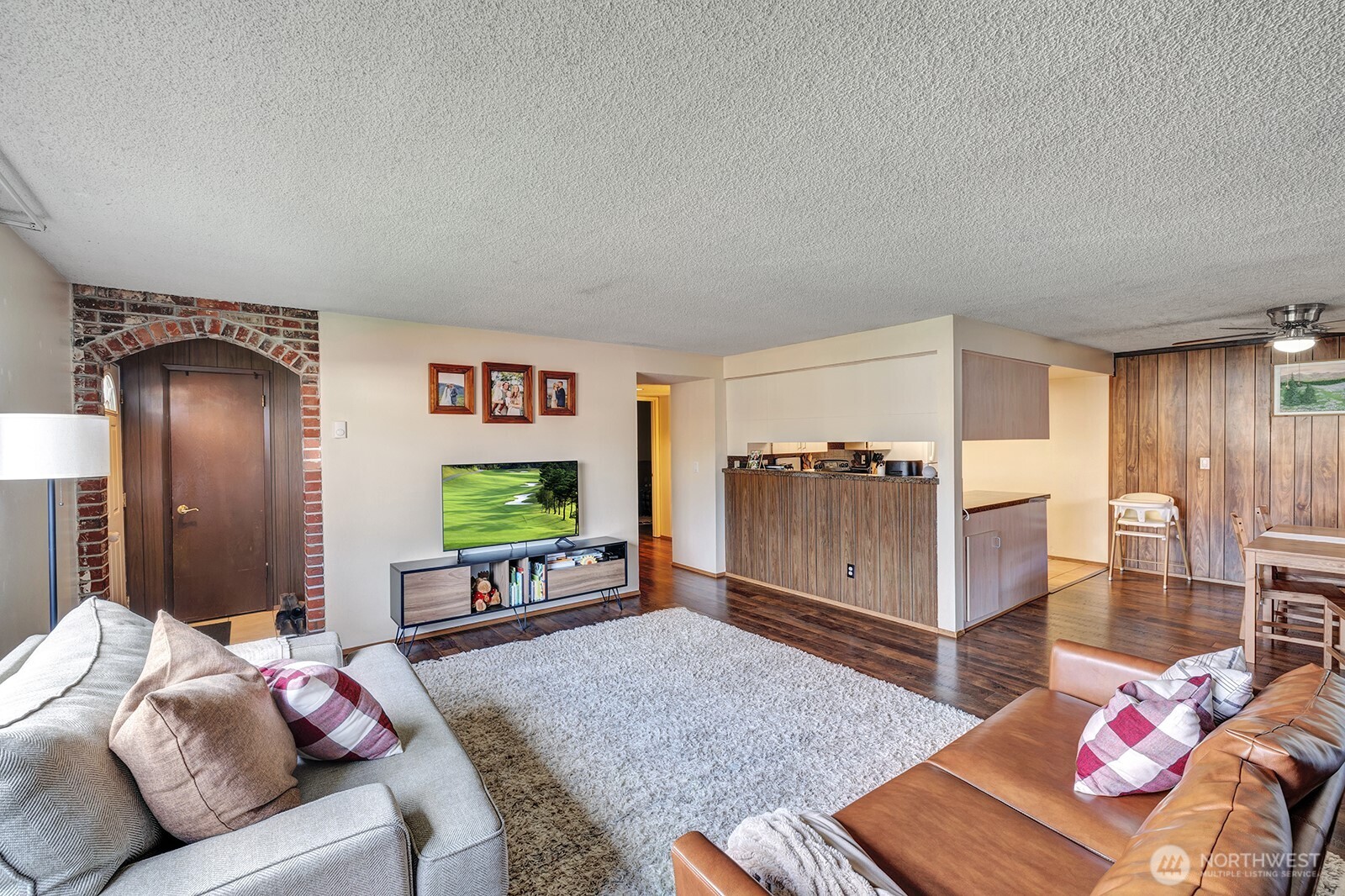 101 147th Ave SE , Bellevue, WA 98007