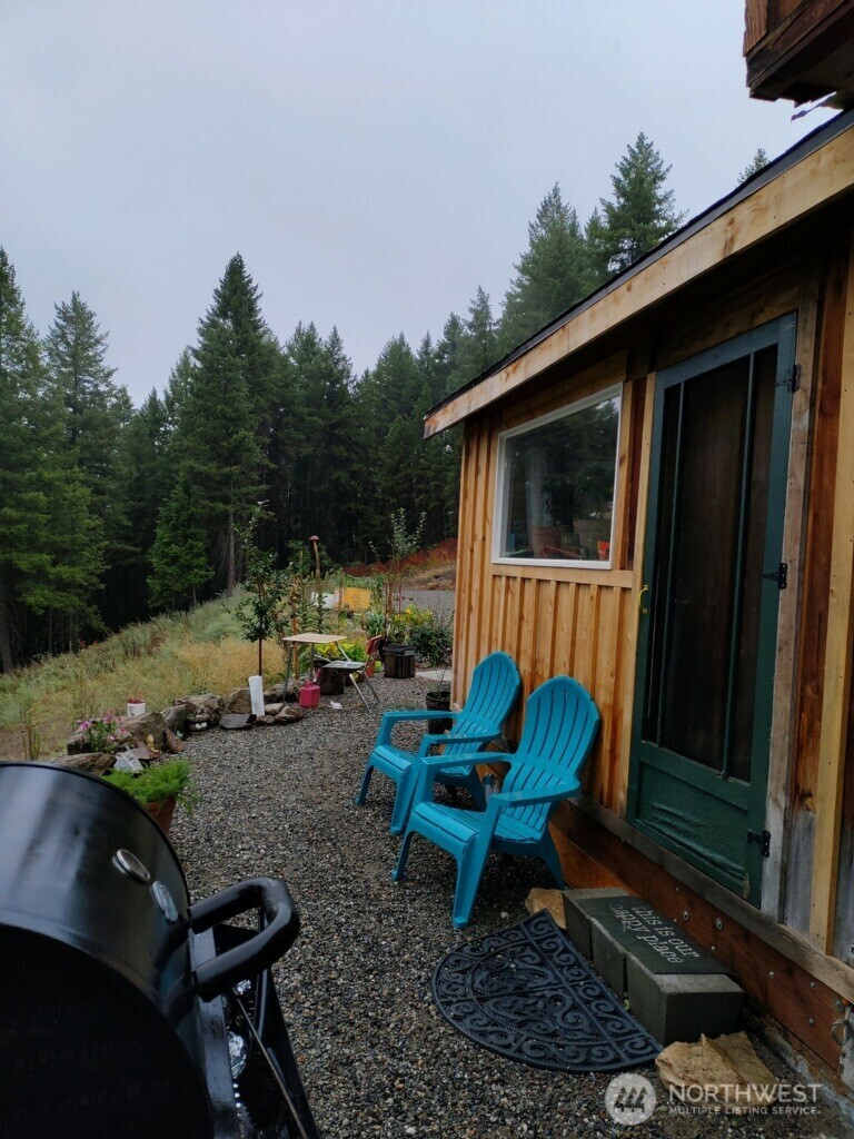 57 Slippery Hill Lane , Republic, WA 99166