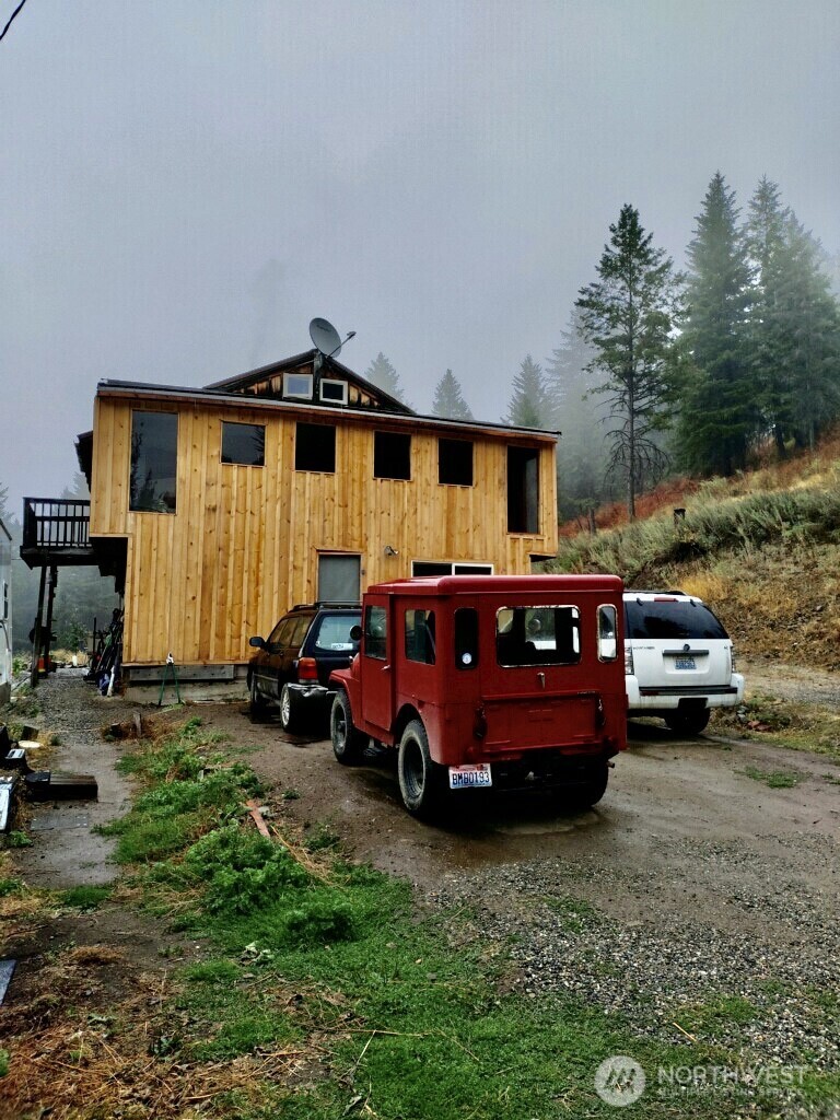 57 Slippery Hill Lane , Republic, WA 99166