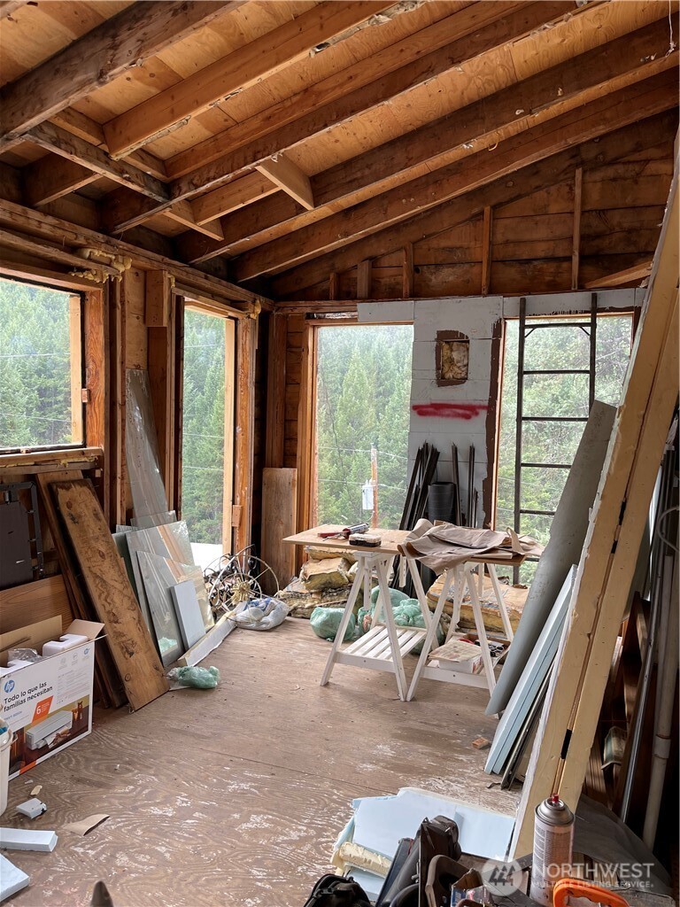 57 Slippery Hill Lane , Republic, WA 99166