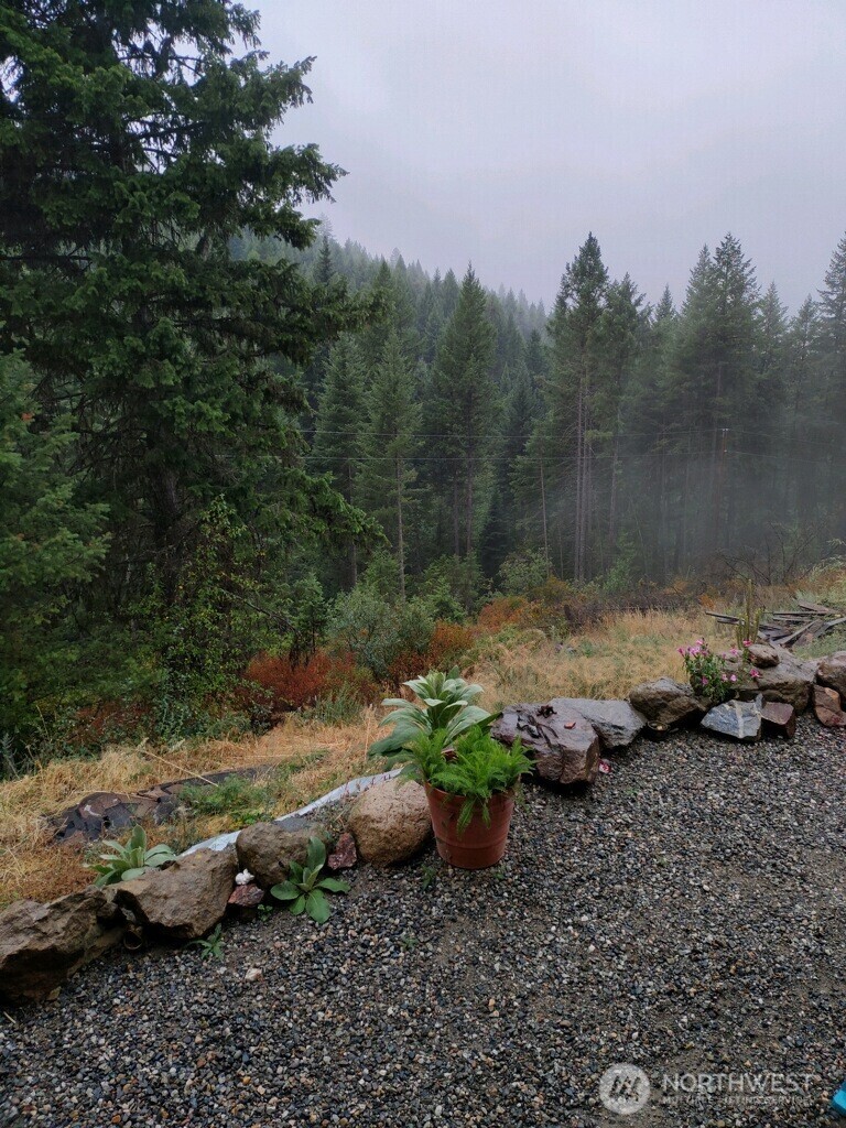 57 Slippery Hill Lane , Republic, WA 99166
