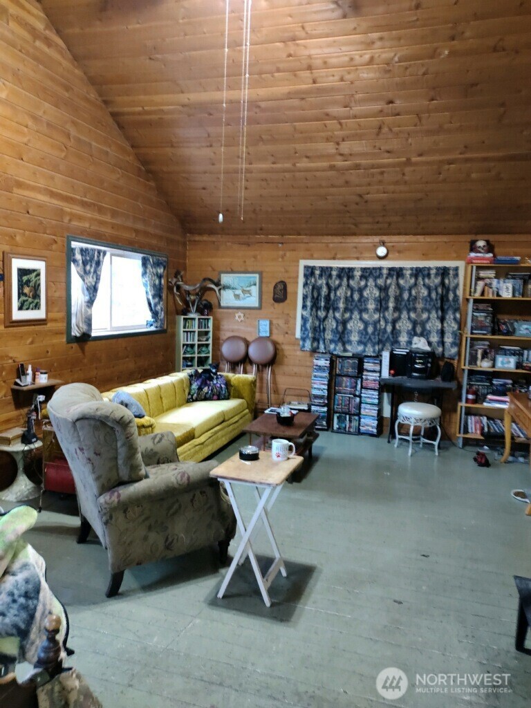 57 Slippery Hill Lane , Republic, WA 99166