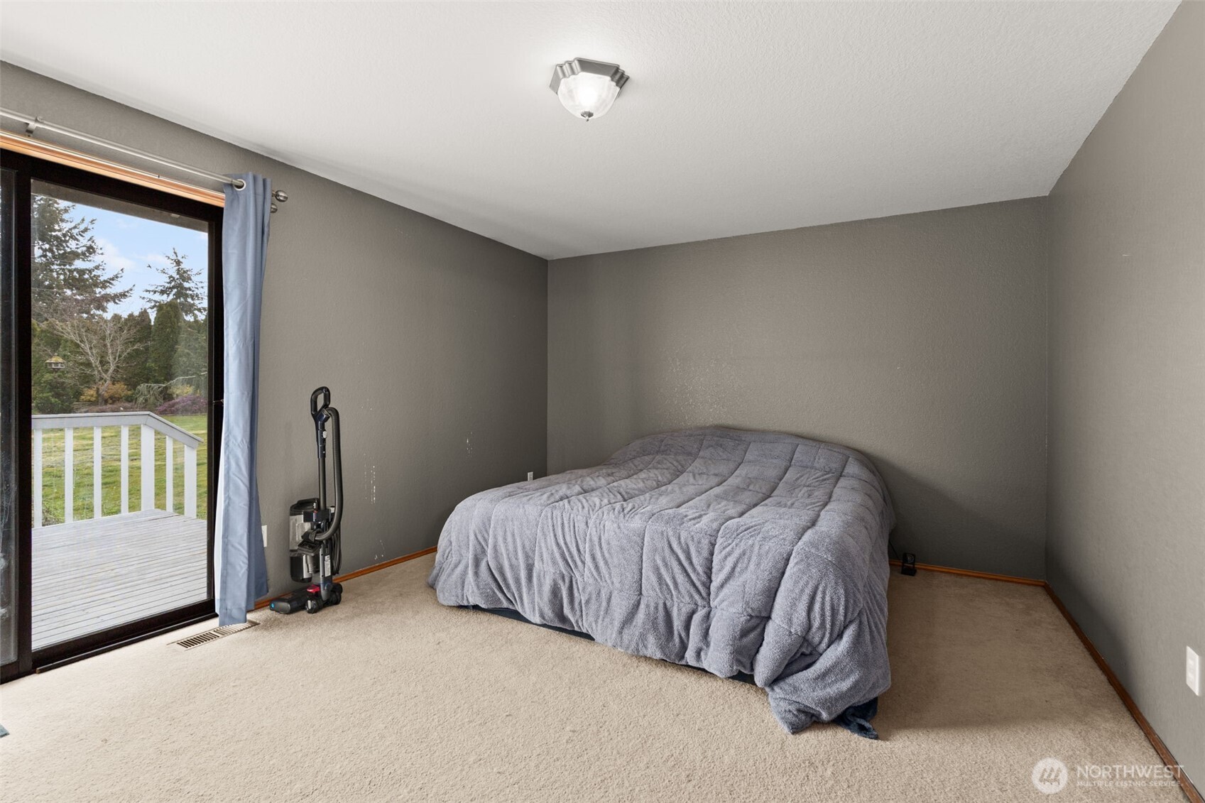 3730 Golden Eagle Loop SE, Olympia, WA 98513