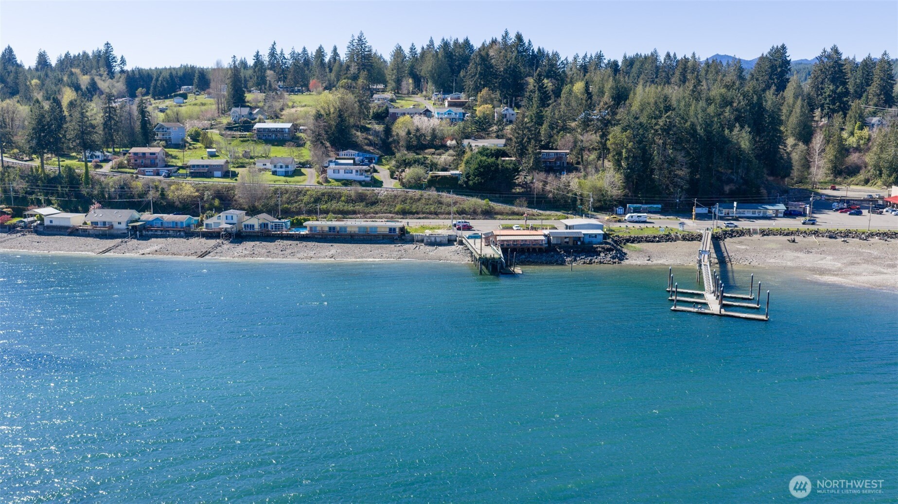 24050 N US Highway 101 , Hoodsport, WA 98548