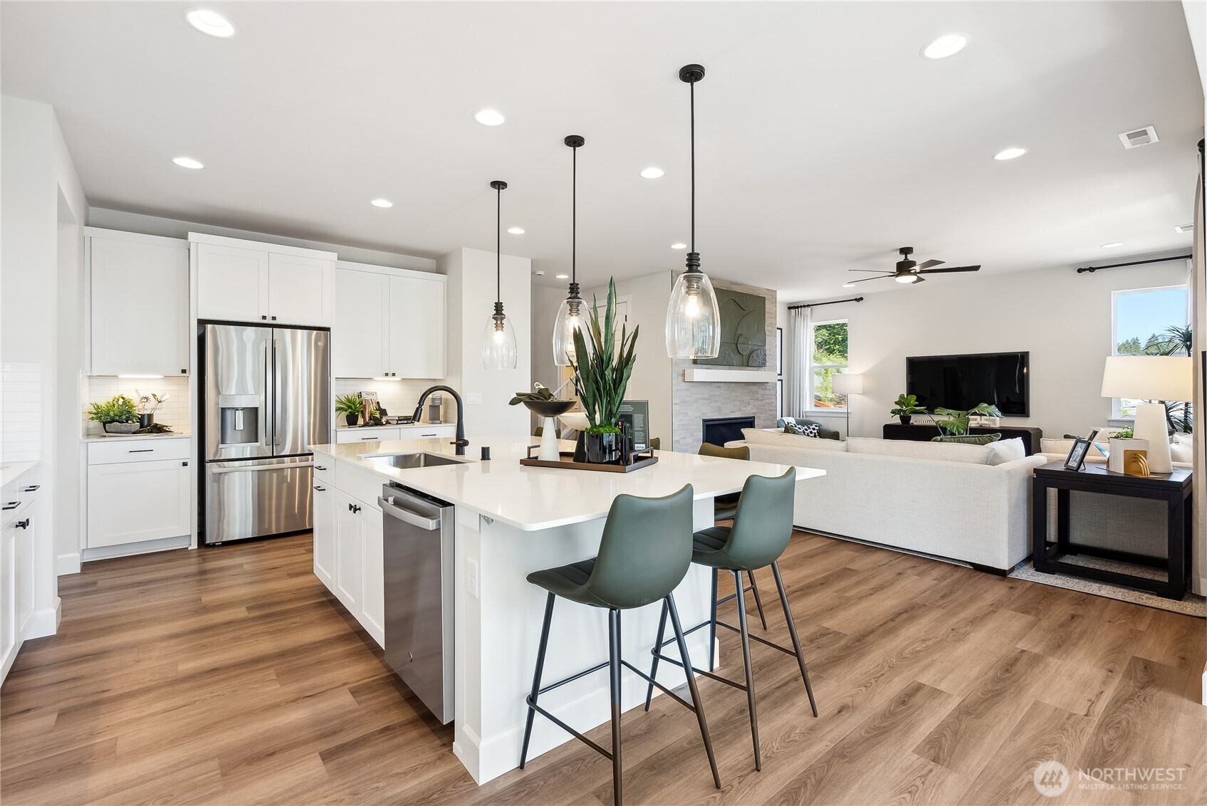10697 Treasure Drive NW #111, Silverdale, WA 98383