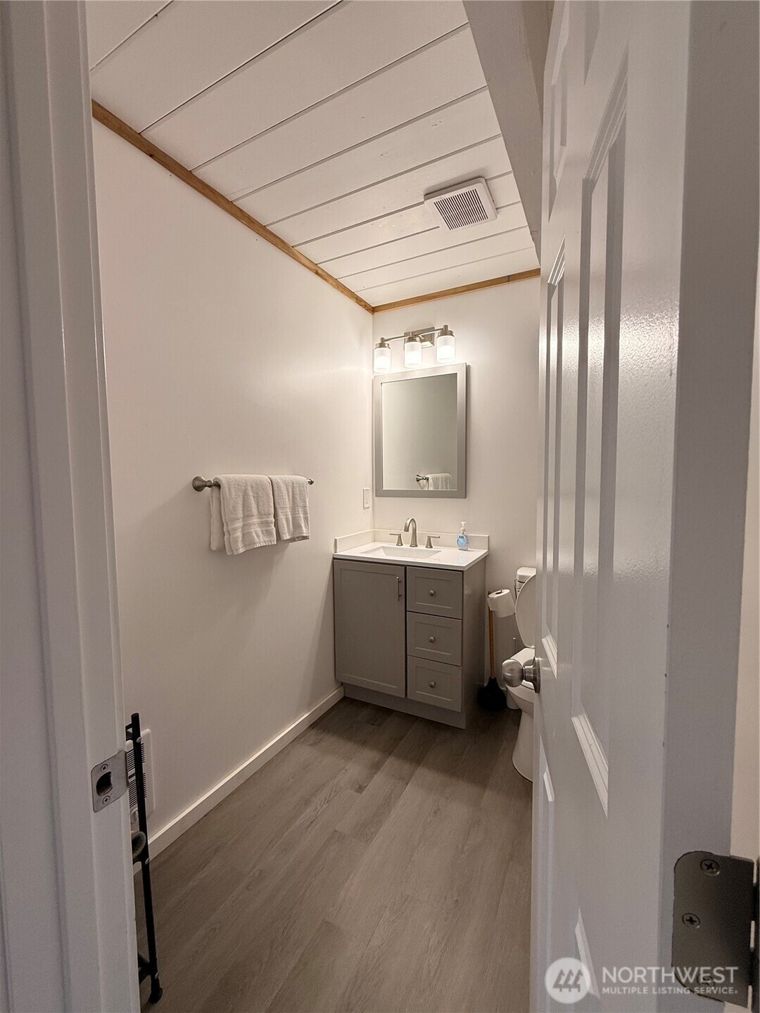 141 Barnacles Street NW, Ocean Shores, WA 98569