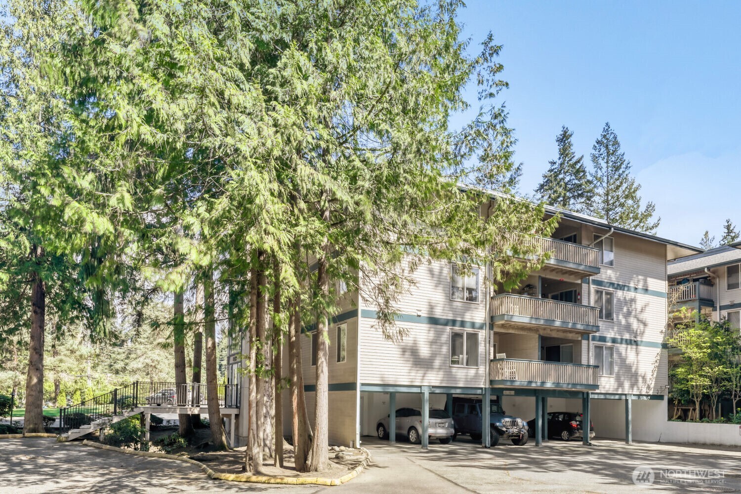 5620 5620 200th Street SW #A101, Lynnwood, WA 98036