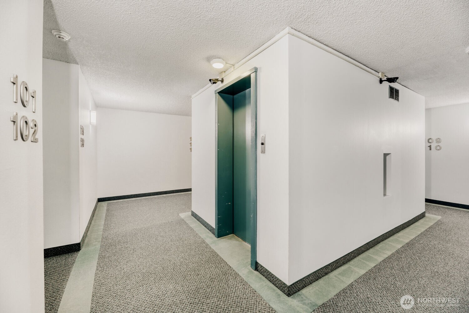 5620 5620 200th Street SW #A101, Lynnwood, WA 98036
