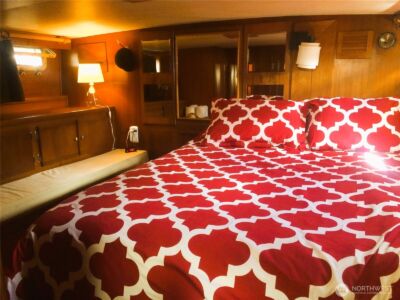 2040 Westlake Avenue N #10, Seattle, WA 98109 - Photo 12