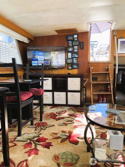 2040 Westlake Avenue N #10, Seattle, WA 98109 - Photo 3