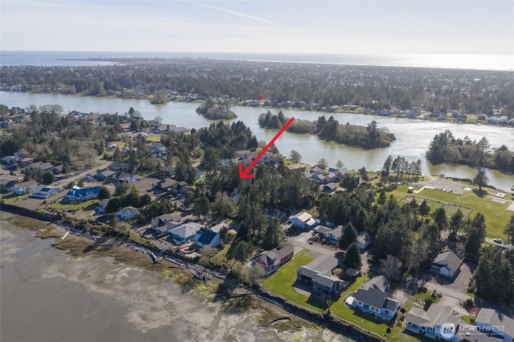 569 SE Chinook Avenue , Ocean Shores, WA 98569-9714