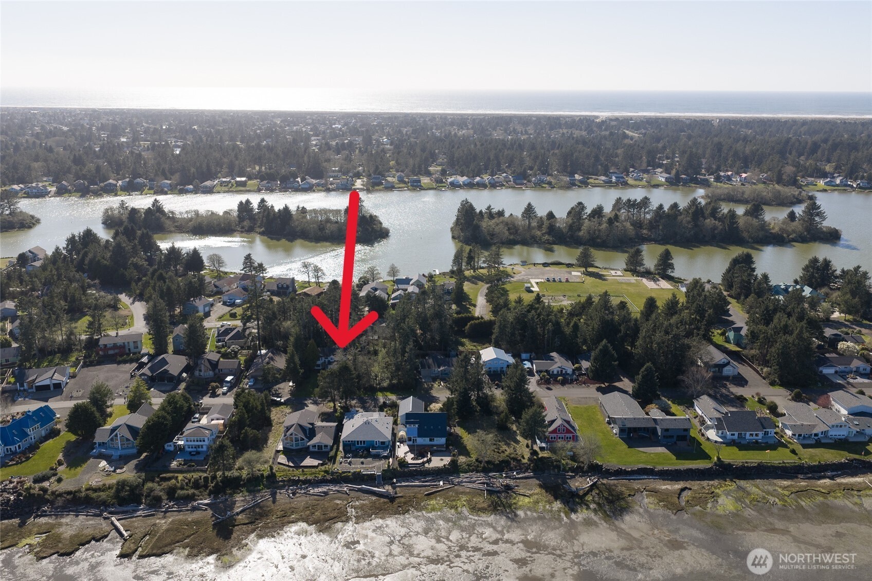 569 SE Chinook Avenue , Ocean Shores, WA 98569-9714