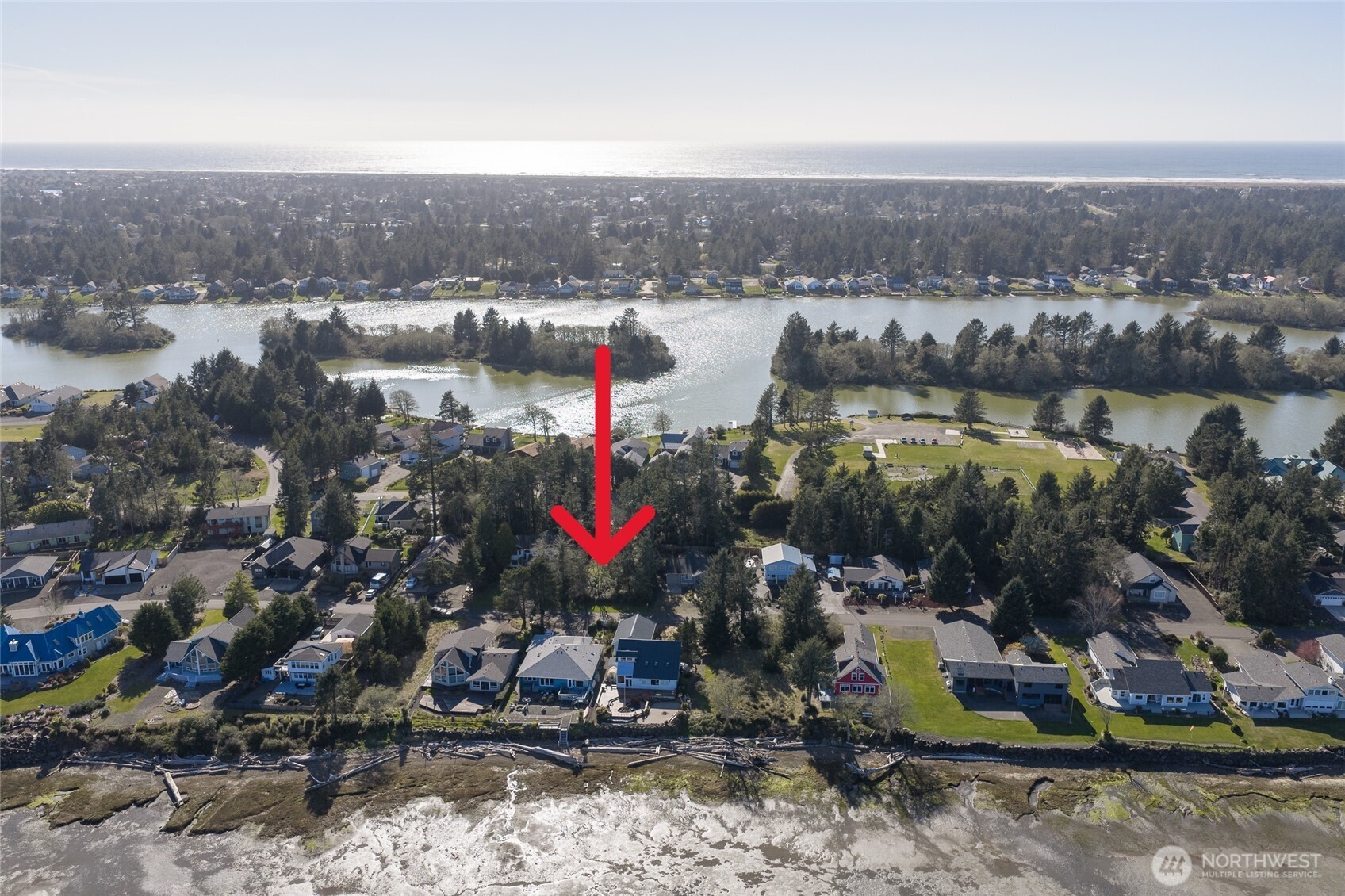 569 SE Chinook Avenue , Ocean Shores, WA 98569-9714